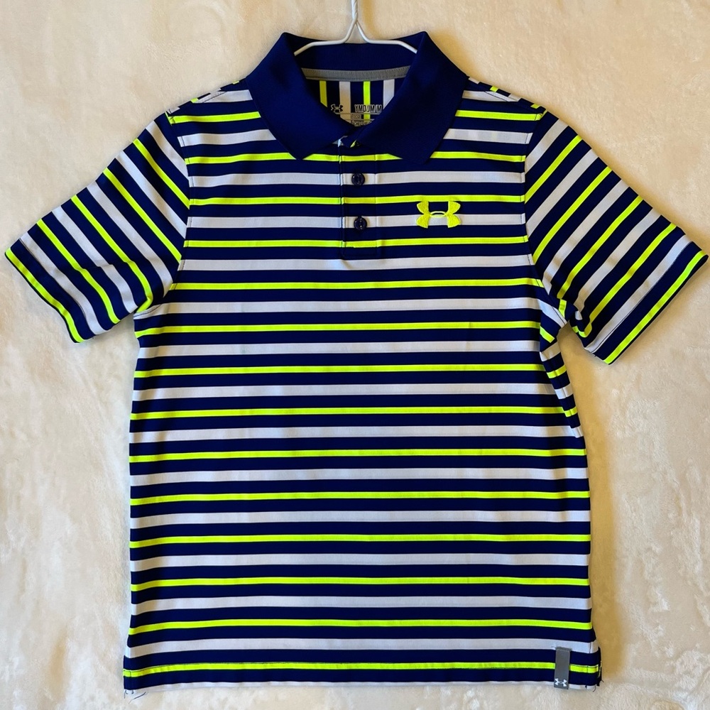 Boys Under Armour heatgear Loose Fit Medium Shirt